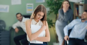 ¿Qué es el acoso laboral y cómo denunciar un caso de mobbing?
